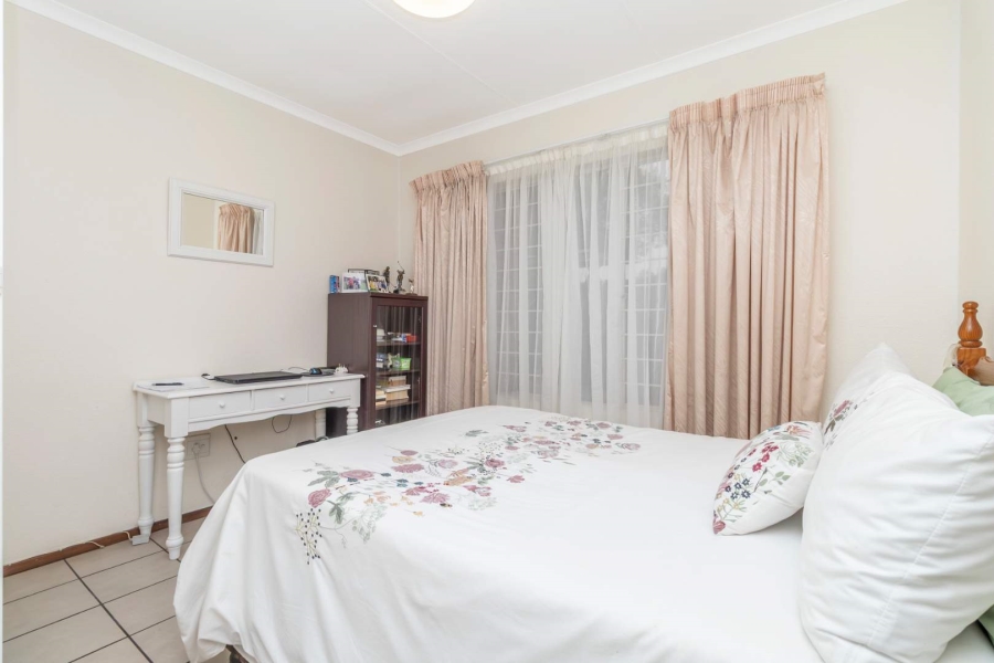 2 Bedroom Property for Sale in Weltevreden Park Gauteng