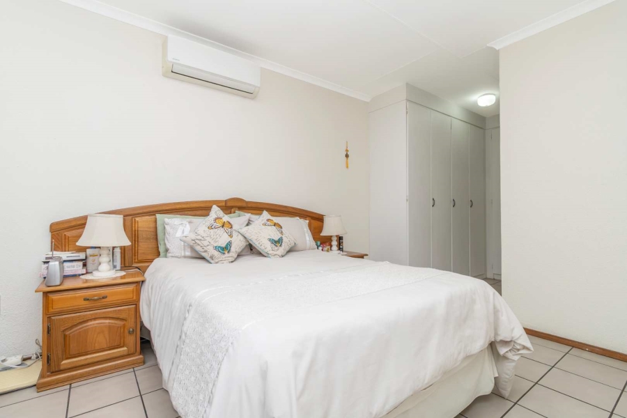 2 Bedroom Property for Sale in Weltevreden Park Gauteng