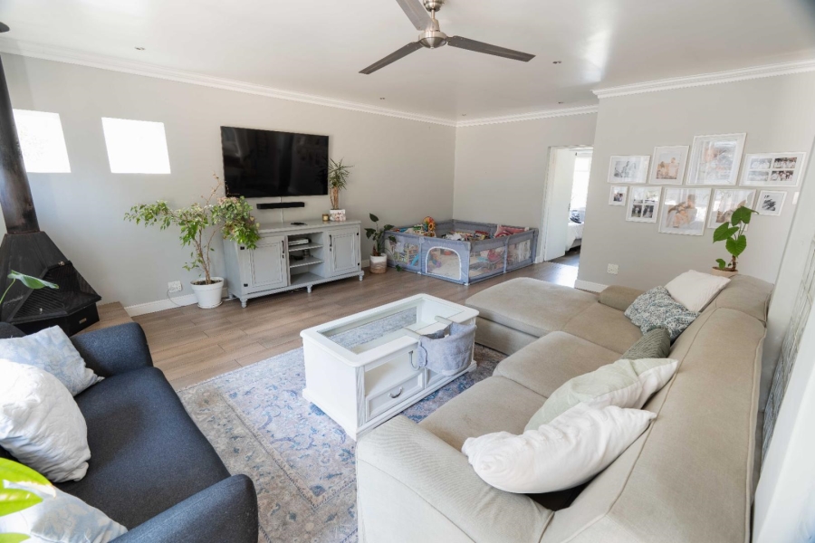 To Let 4 Bedroom Property for Rent in Olivedale Gauteng