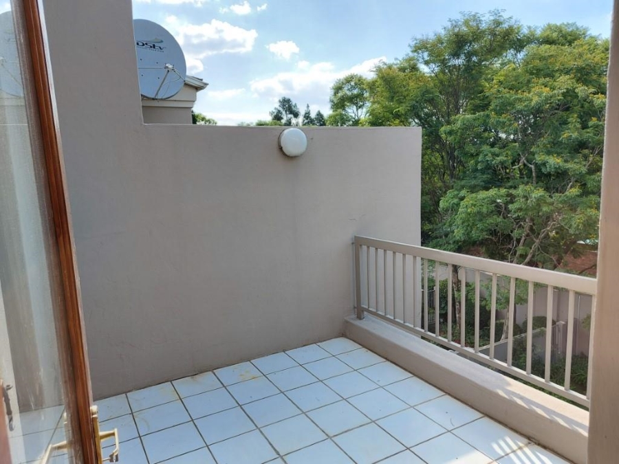 1 Bedroom Property for Sale in Oaklands Gauteng