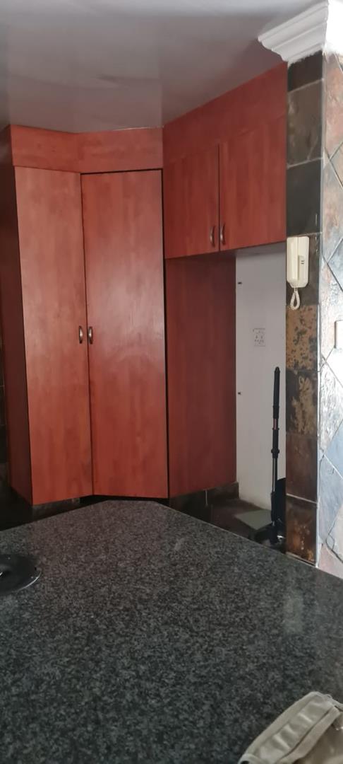 6 Bedroom Property for Sale in Equestria Gauteng