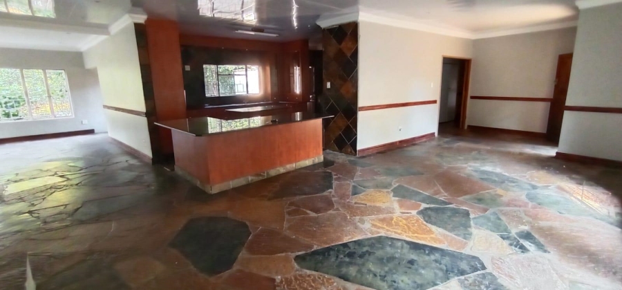 6 Bedroom Property for Sale in Equestria Gauteng
