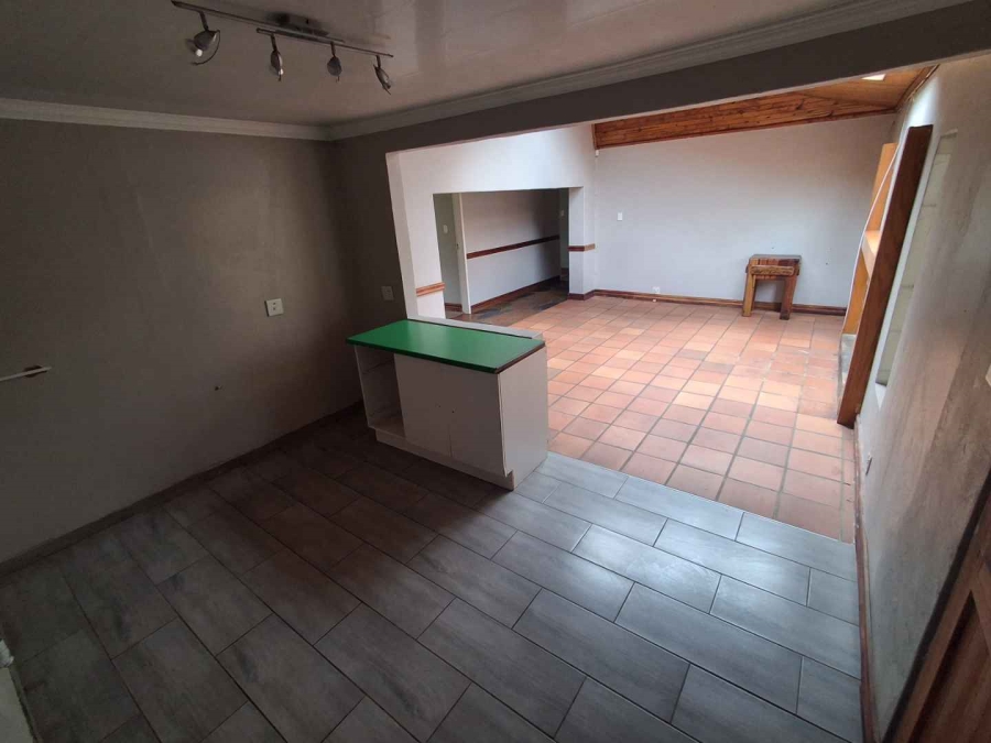 6 Bedroom Property for Sale in Equestria Gauteng