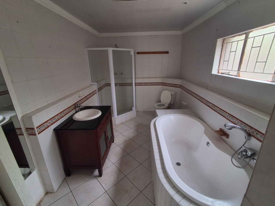 6 Bedroom Property for Sale in Equestria Gauteng