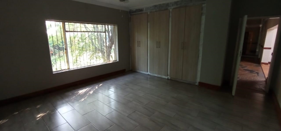 6 Bedroom Property for Sale in Equestria Gauteng