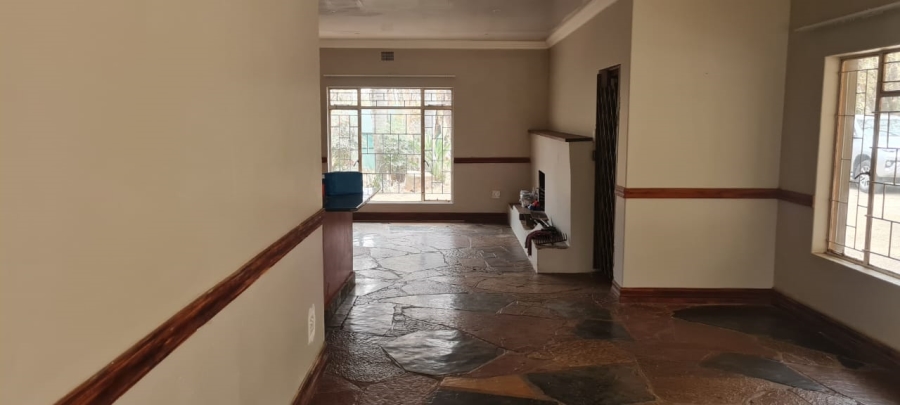 6 Bedroom Property for Sale in Equestria Gauteng