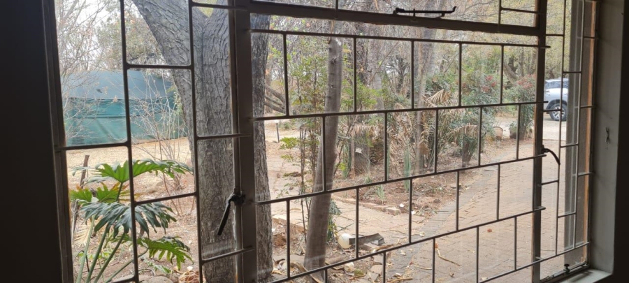 6 Bedroom Property for Sale in Equestria Gauteng
