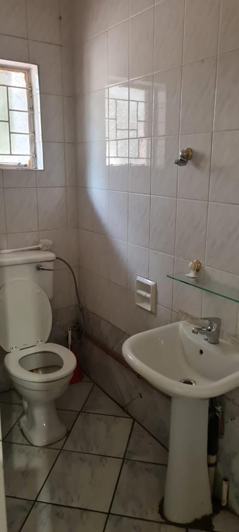 6 Bedroom Property for Sale in Equestria Gauteng