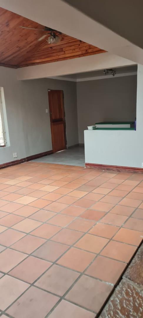 6 Bedroom Property for Sale in Equestria Gauteng