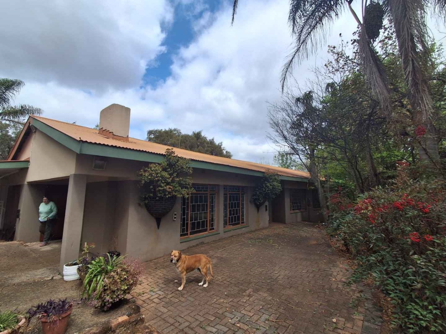 6 Bedroom Property for Sale in Equestria Gauteng