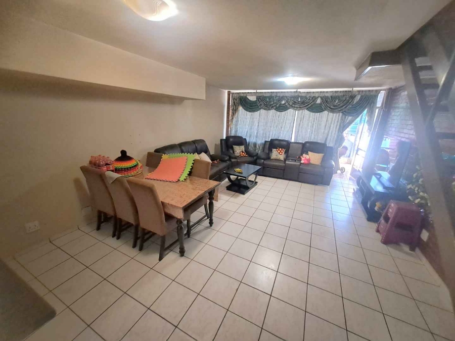 To Let 3 Bedroom Property for Rent in Silverton Gauteng