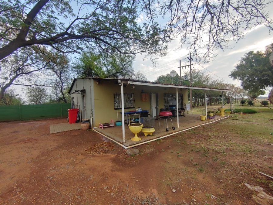 12 Bedroom Property for Sale in Mooilande Gauteng
