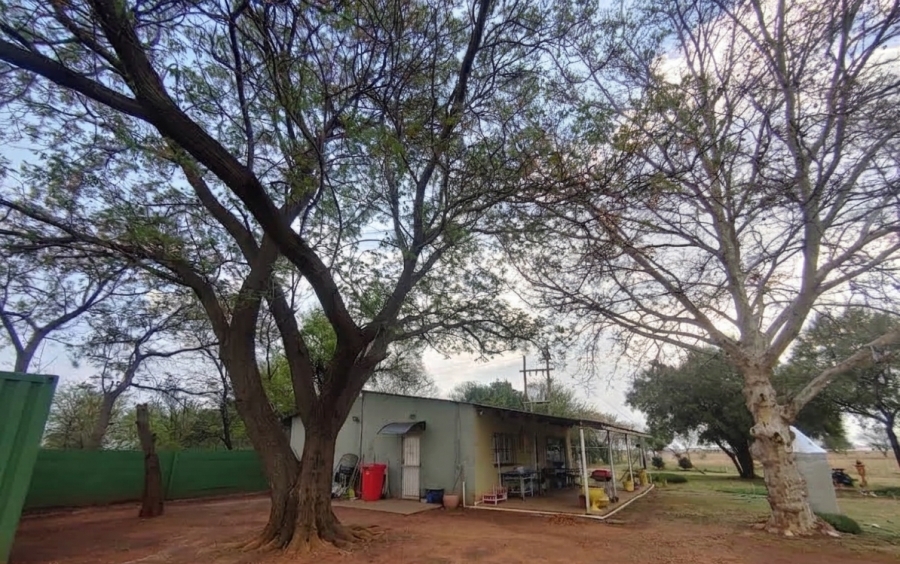 12 Bedroom Property for Sale in Mooilande Gauteng