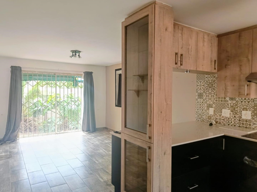 2 Bedroom Property for Sale in Little Falls Gauteng