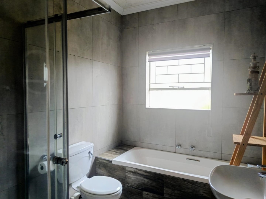 2 Bedroom Property for Sale in Little Falls Gauteng
