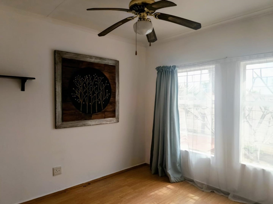 2 Bedroom Property for Sale in Little Falls Gauteng