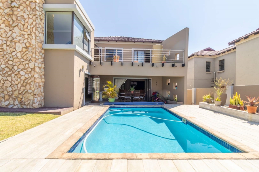 4 Bedroom Property for Sale in Pinehaven Gauteng