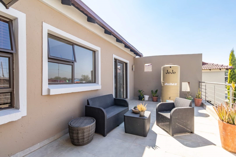 4 Bedroom Property for Sale in Pinehaven Gauteng