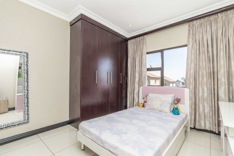 4 Bedroom Property for Sale in Pinehaven Gauteng