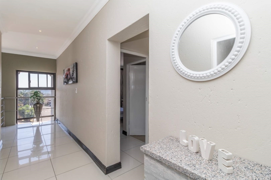 4 Bedroom Property for Sale in Pinehaven Gauteng