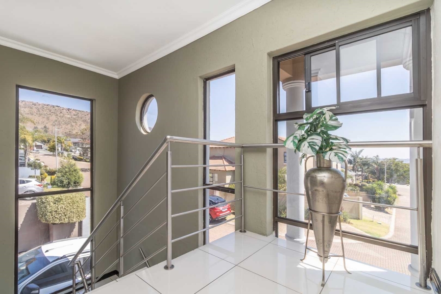 4 Bedroom Property for Sale in Pinehaven Gauteng