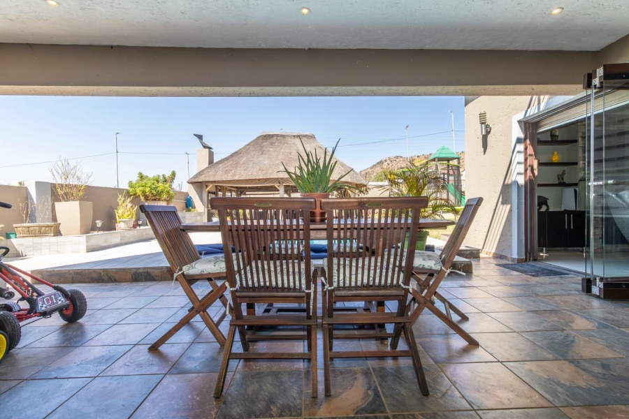 4 Bedroom Property for Sale in Pinehaven Gauteng