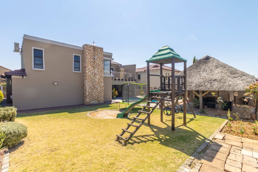 4 Bedroom Property for Sale in Pinehaven Gauteng