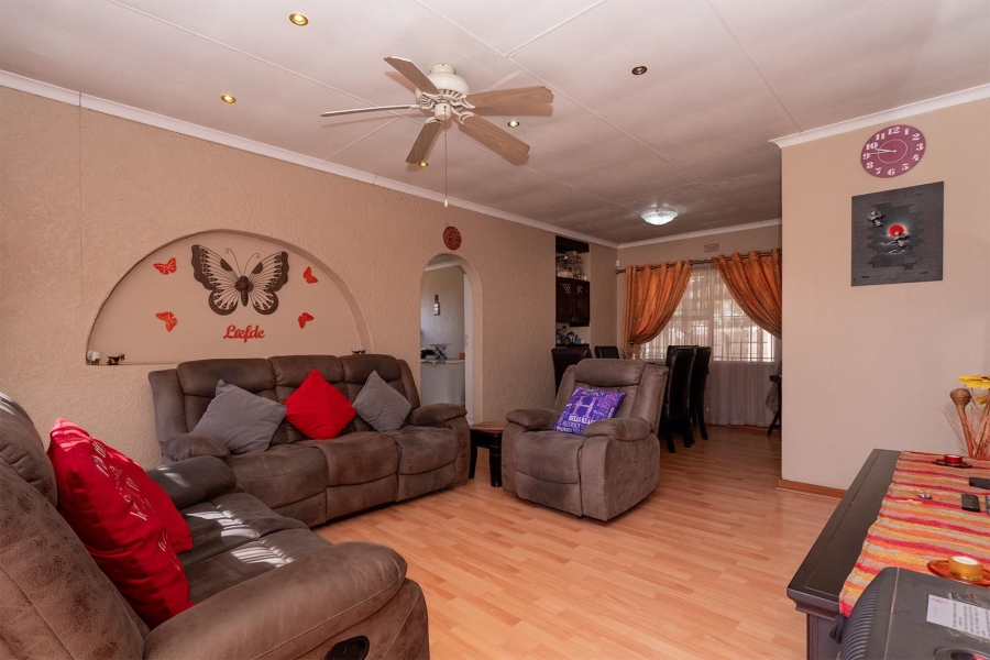 3 Bedroom Property for Sale in Birch Acres Gauteng
