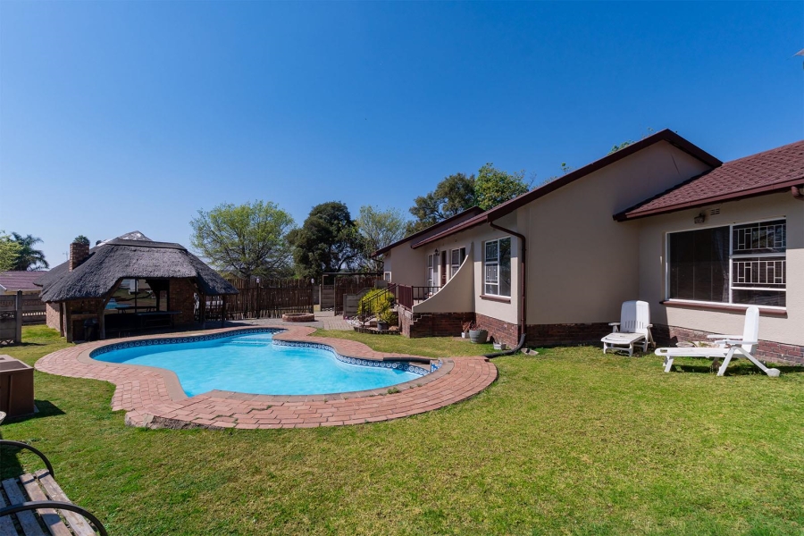3 Bedroom Property for Sale in Birch Acres Gauteng
