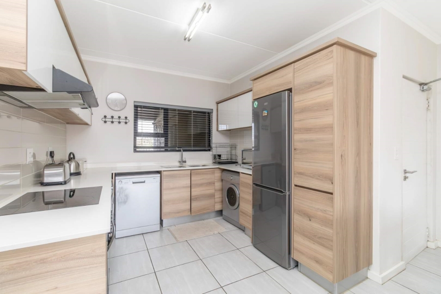 2 Bedroom Property for Sale in Waterfall Gauteng