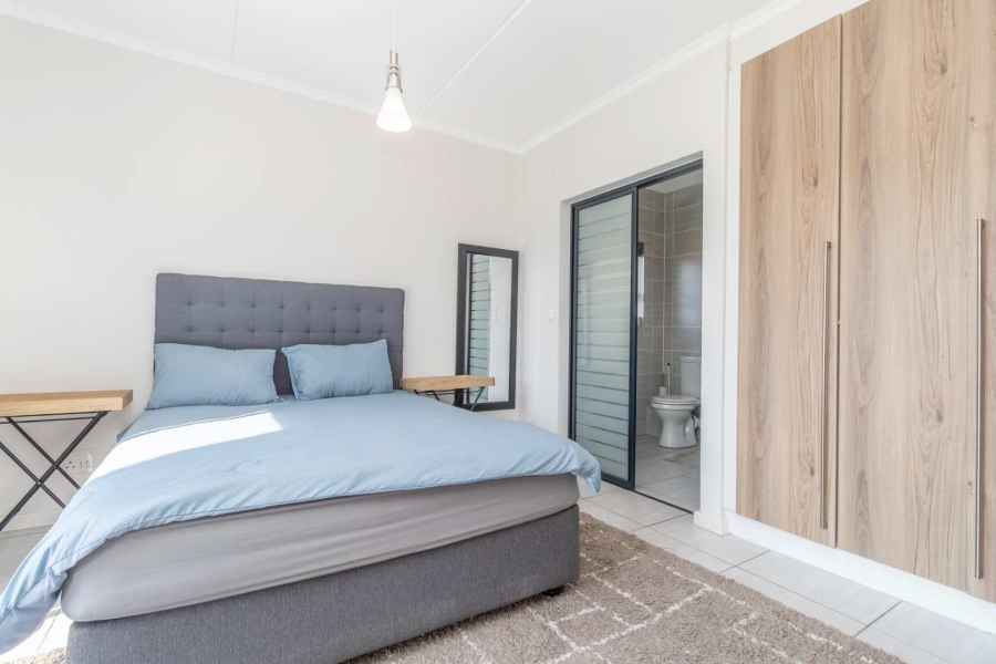 2 Bedroom Property for Sale in Waterfall Gauteng