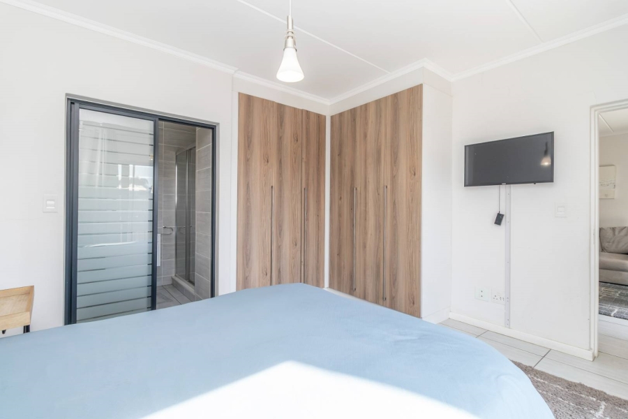 2 Bedroom Property for Sale in Waterfall Gauteng