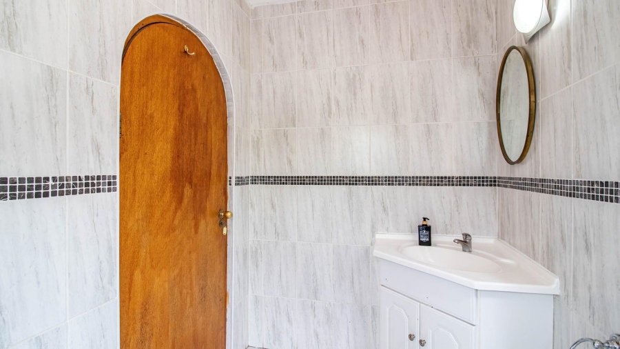5 Bedroom Property for Sale in Northcliff Gauteng