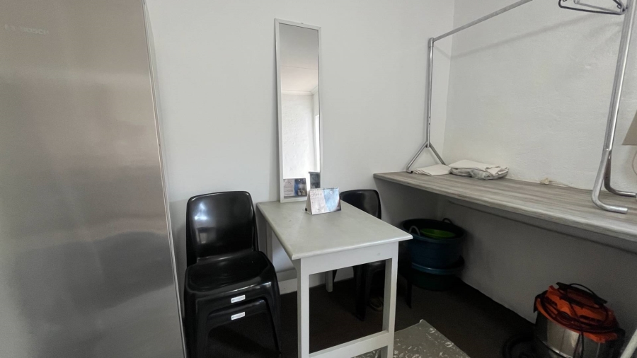 To Let 1 Bedroom Property for Rent in Emmarentia Gauteng