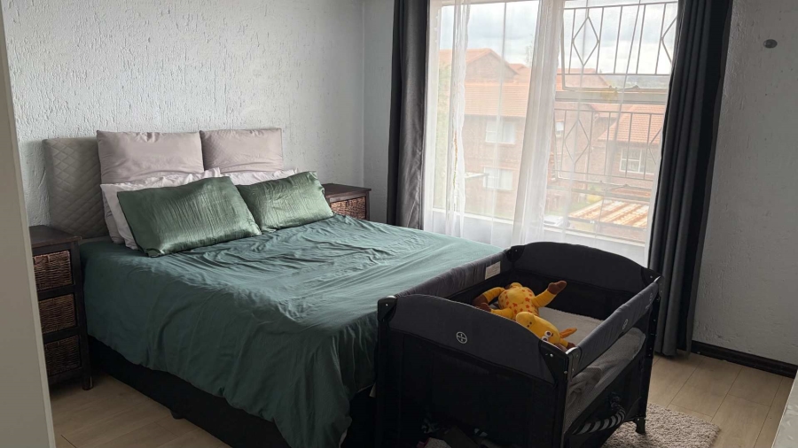 2 Bedroom Property for Sale in Buccleuch Gauteng