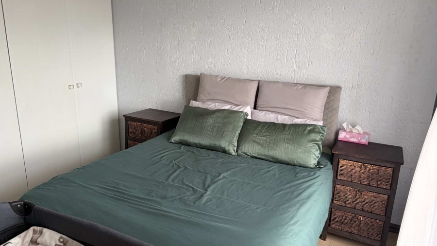 2 Bedroom Property for Sale in Buccleuch Gauteng