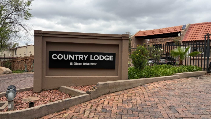 2 Bedroom Property for Sale in Buccleuch Gauteng