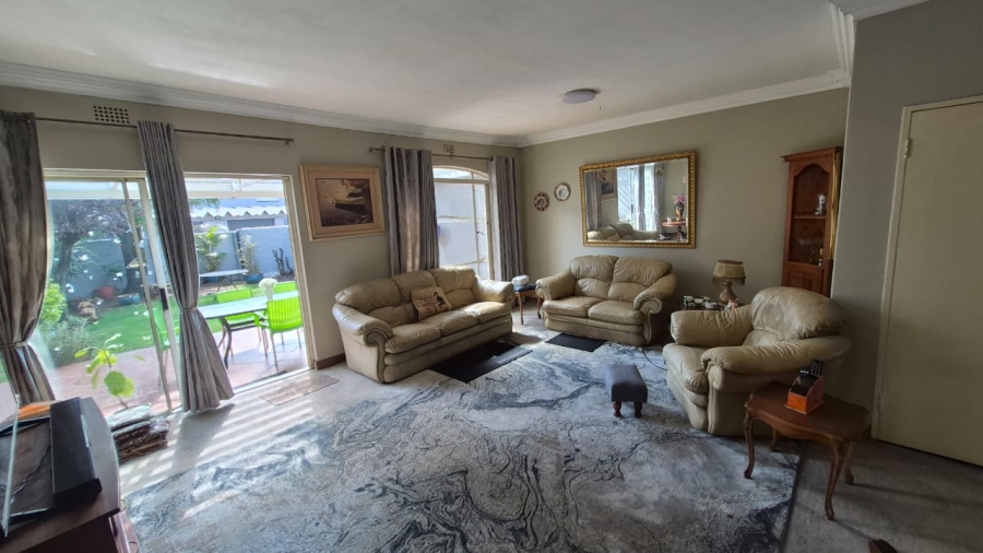 3 Bedroom Property for Sale in Aston Manor Gauteng