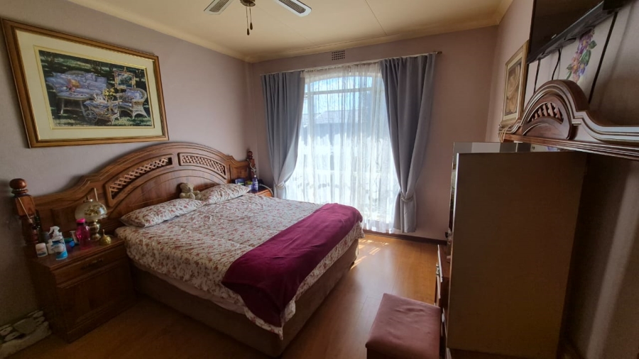3 Bedroom Property for Sale in Aston Manor Gauteng