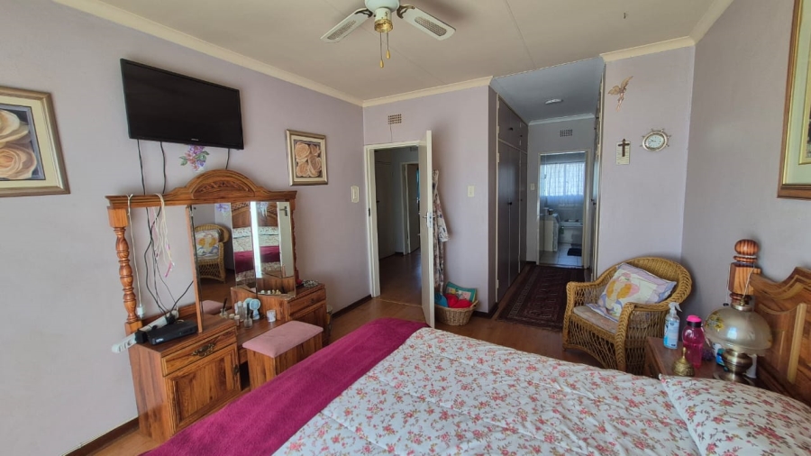 3 Bedroom Property for Sale in Aston Manor Gauteng