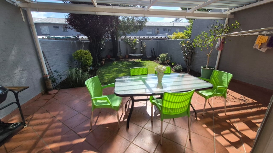 3 Bedroom Property for Sale in Aston Manor Gauteng
