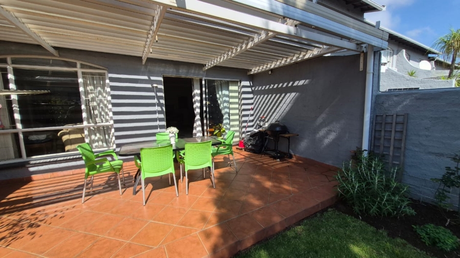 3 Bedroom Property for Sale in Aston Manor Gauteng