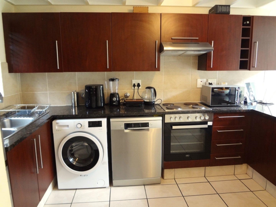 To Let 2 Bedroom Property for Rent in Lonehill Gauteng