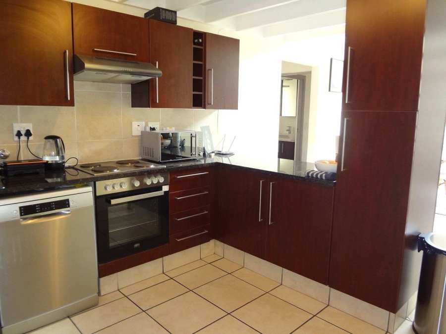 To Let 2 Bedroom Property for Rent in Lonehill Gauteng