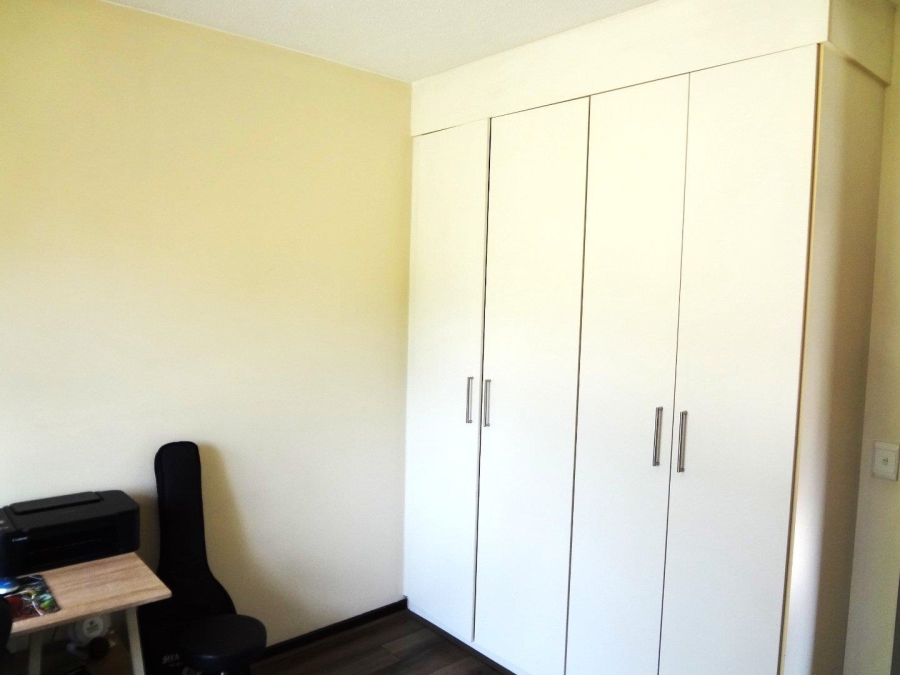 To Let 2 Bedroom Property for Rent in Lonehill Gauteng