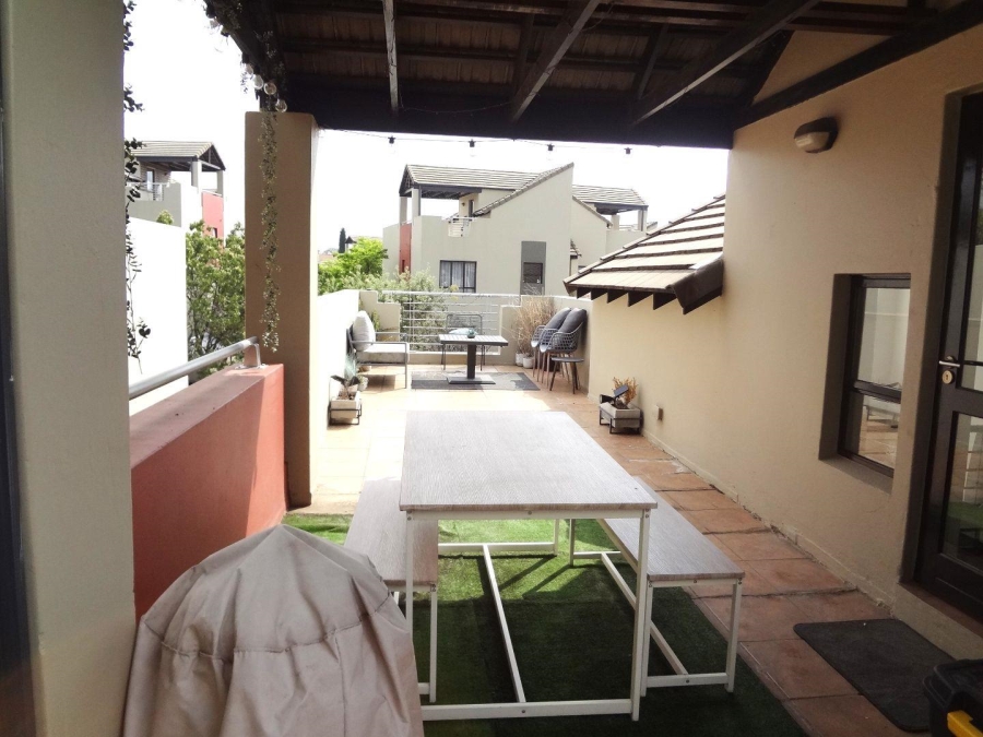 To Let 2 Bedroom Property for Rent in Lonehill Gauteng