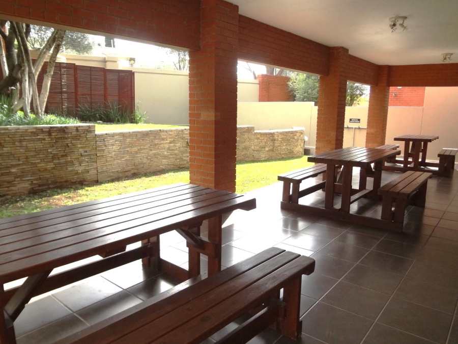 To Let 2 Bedroom Property for Rent in Lonehill Gauteng