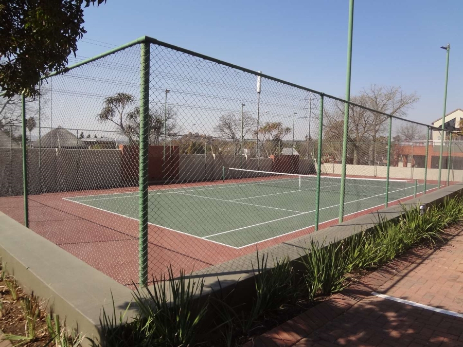 To Let 2 Bedroom Property for Rent in Lonehill Gauteng