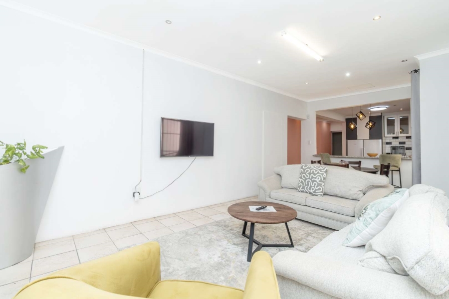 To Let 3 Bedroom Property for Rent in Morningside Manor Gauteng