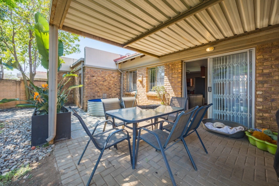 2 Bedroom Property for Sale in Equestria Gauteng